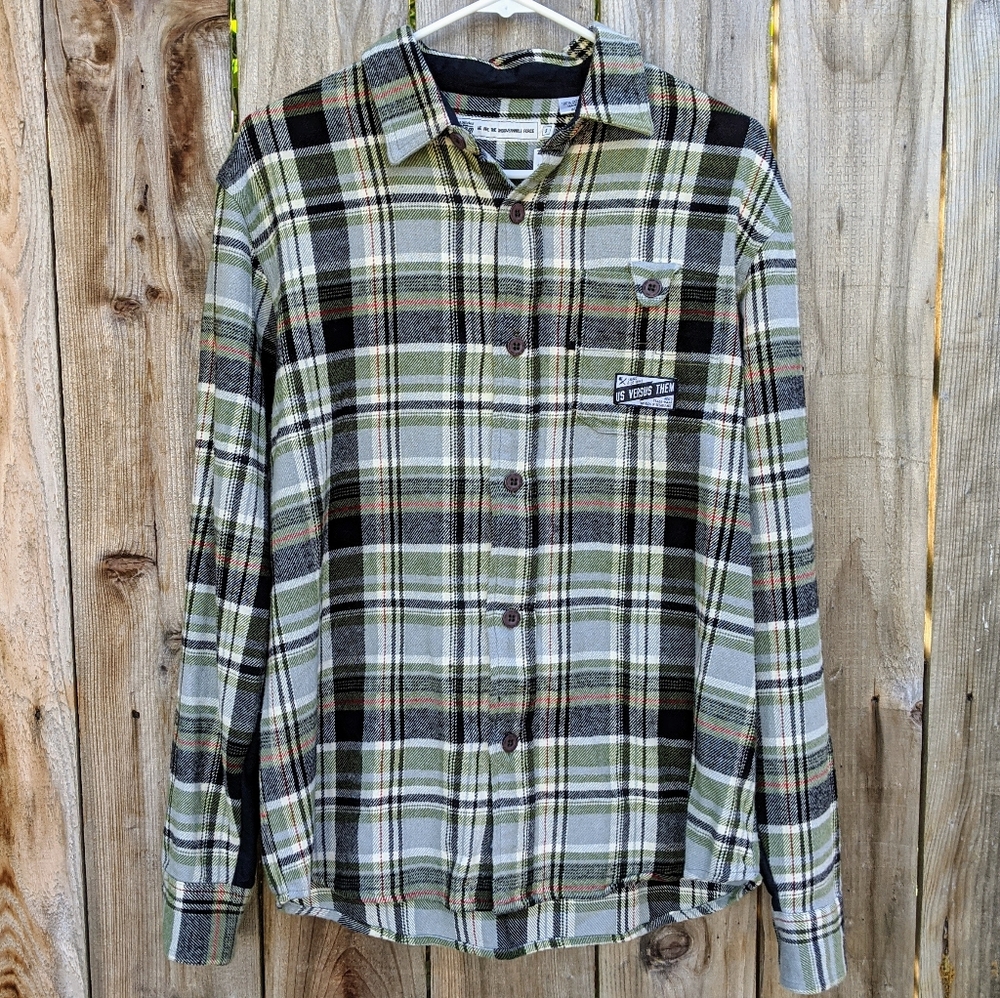 Tilly's Us vs. Them Men's Flannel Green Size Small